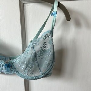 DKNY Gorgeous lace bra with ribbon detail